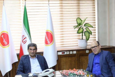 امضای تفاهمنامه میان استقلال و شرکت مینو جهت تولید مواد غذایی با لوگوی این باشگاه