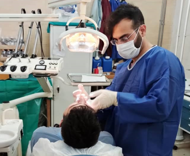 ارائه خدمات دندانپزشکی به زندانیان در زندان اوین