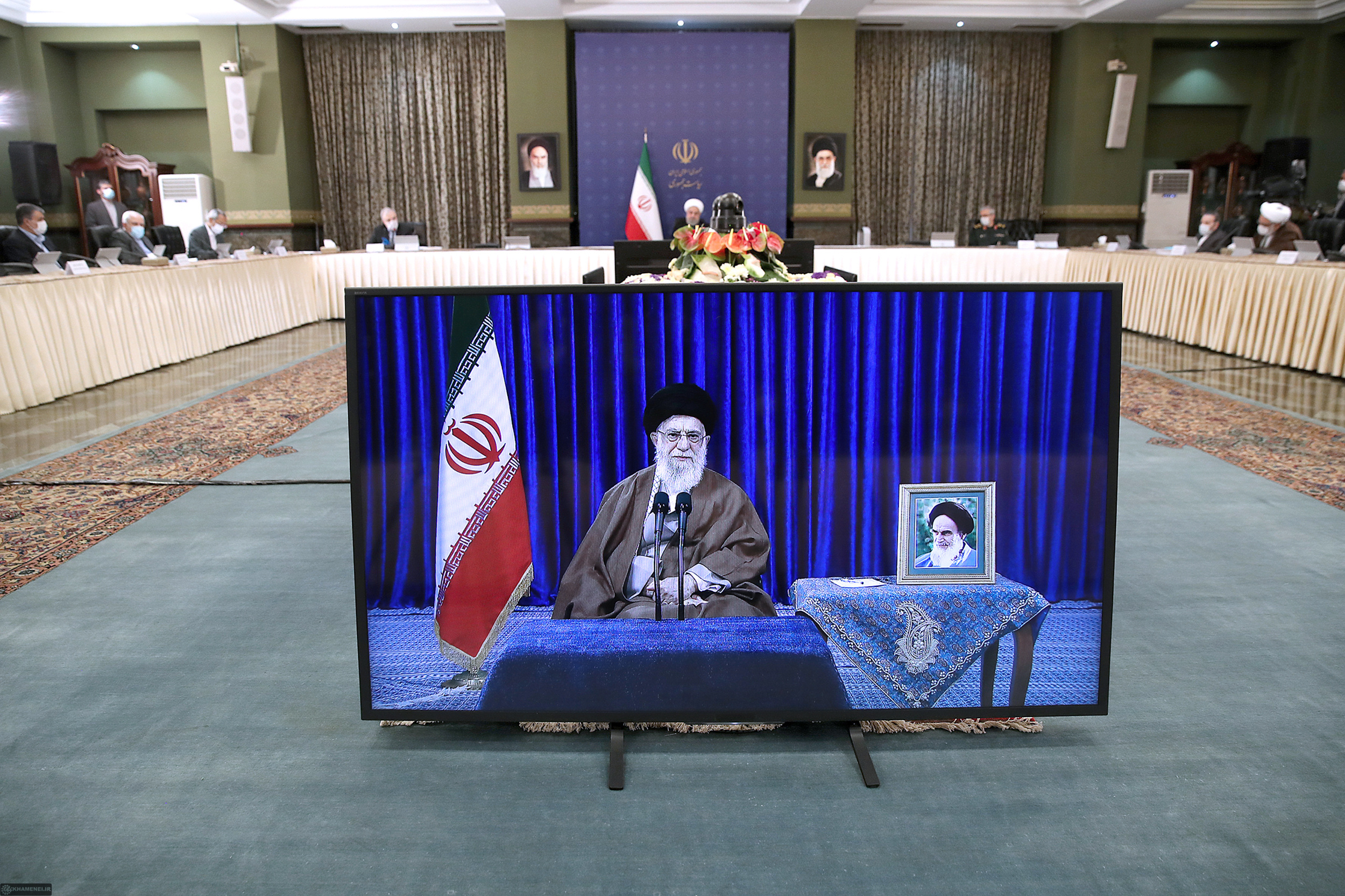 رهبر معظم انقلاب در دیدار تصویری با ستاد ملی مقابله با کرونا ملت ایران در آزمون کرونا افتخار آفرید/لازم میدانم تسلیت عرض بکنم به همه مصیبتدیدگان در حادثه کرونا، کسانی که عزیزانشان را از دست دادند