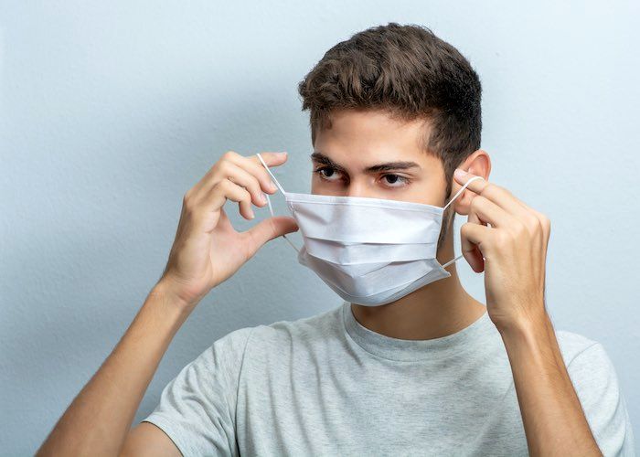 محرز:استفاده از ماسک برای ورزشکاران ممنوع است