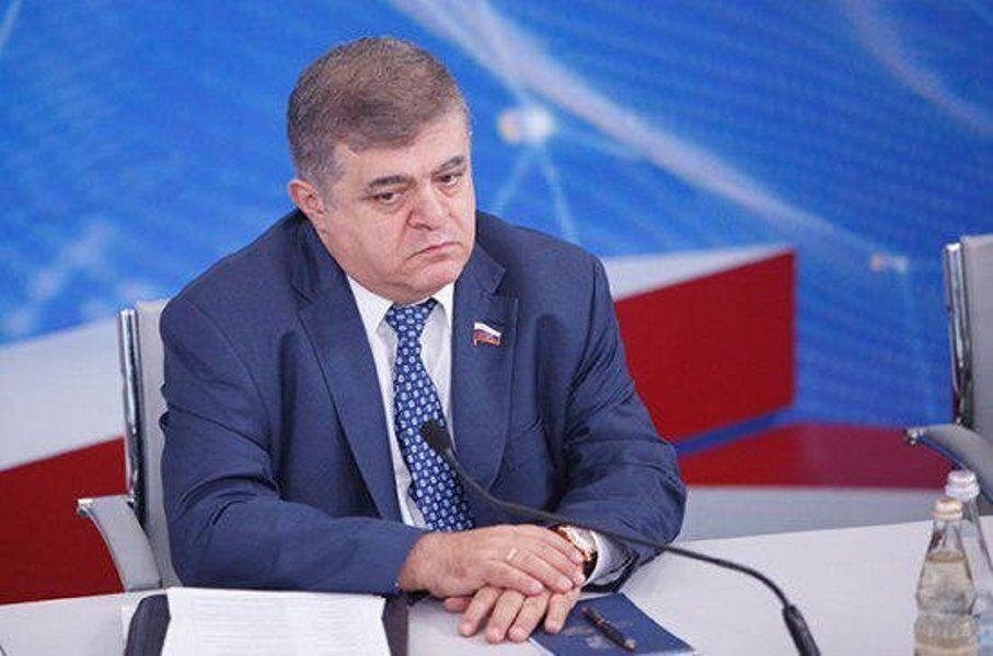 برغم هشدارهای آمریکا به همکاری با ایران ادامه میدهیم
