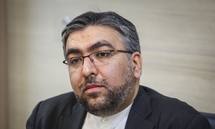 سرپرست وزارت صمت: رژیم آمریکا برای اخلال در تجارت ایران تلاش می‌کند