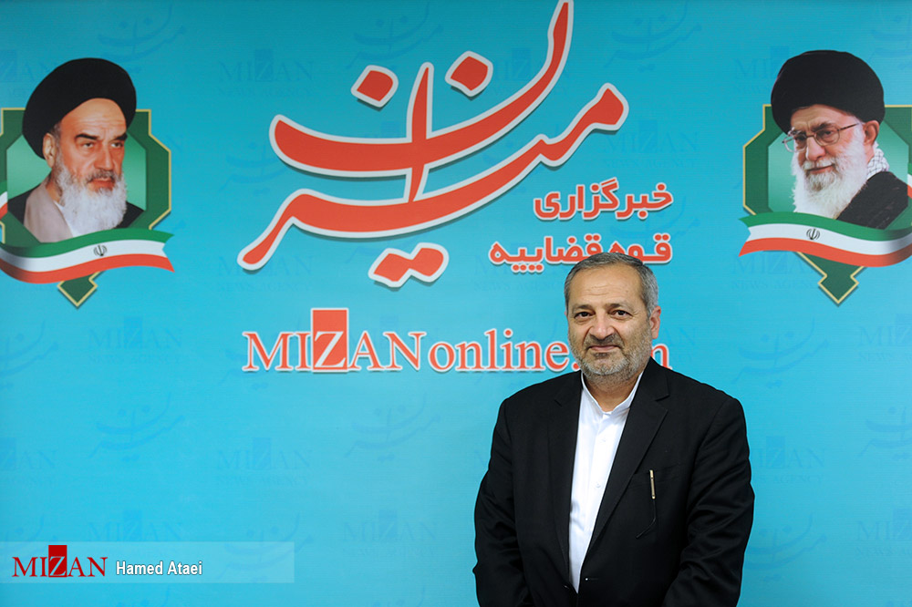 سامانه شاد و آسیب‌های فضای مجازی برای دانش آموزان