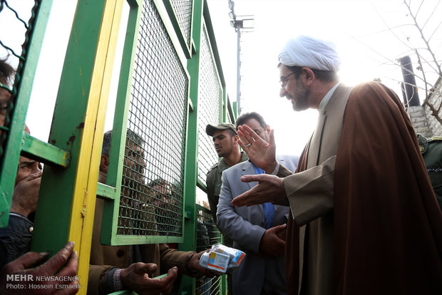 یک روز با قرارگاه جمع آوری معتادان متجاهر +عکس