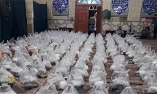 هزار کیلوگرم گوشت مرغ بین خانواده‌های نیازمند زندانی در جیرفت توزیع شد
