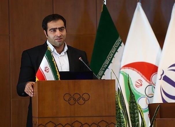 نصیرزاده: باشگاه پرسپولیس با حضور در لیگ کشتی، تنور این رقابتها را داغتر کند