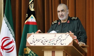 سرلشکر سلامی: دشمنان بدانند هیچ جایی بدون همه جا امن نیست/ انتقام خون حاج قاسم گرفته خواهد شد