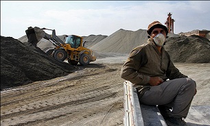 کسی هنوز نگفته کارخانههای شن و ماسه را تعطیل کنید کسی هنوز نگفته کارخانههای شن و ماسه را تعطیل کنید