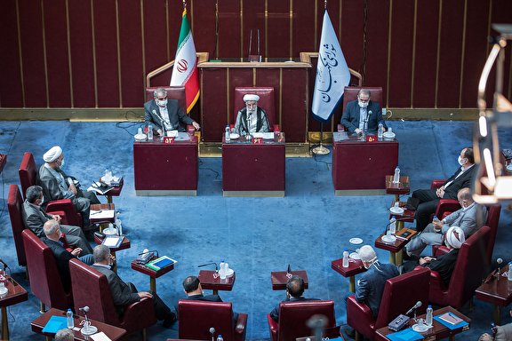 آیت‌الله جنتی: نمایندگان نباید در مقابل یکدیگر قرار بگیرند
