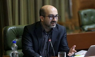 سخنگوی شورای شهر خواستار رسیدگی به وضعیت پلهای عابرپیاده شد
