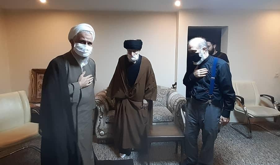 معاون ارتباطات حوزهای دفتر مقام معظم رهبری از استاد فاطمینیا عیادت کرد معاون ارتباطات حوزهای دفتر مقام معظم رهبری از استاد فاطمینیا عیادت کرد