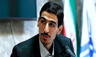 سخنگوی کمیسیون انرژی مجلس: دولت قانون حمایت از توسعه صنایع پایین دستی نفت خام و میعانات گازی را اجرا کند