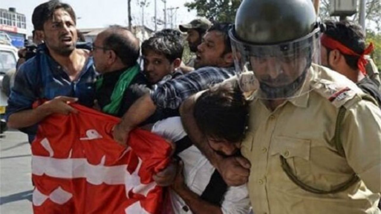 حمله پلیس هند به عزادارن حسینی در کشمیر