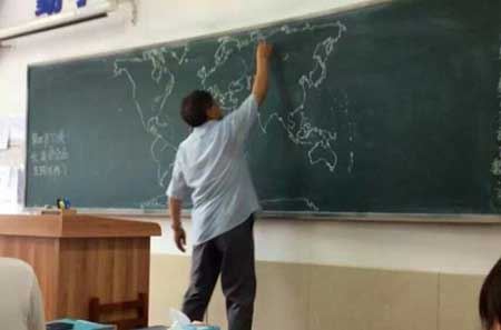 باورنکردنی از حرفه ای ترین معلم جغرافی دنیا +عکس