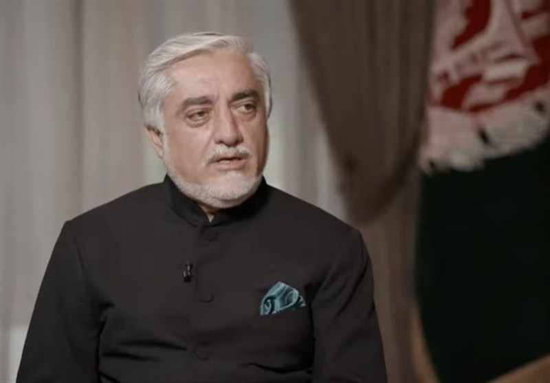عبدالله: اگر نیاز باشد قانون اساسی در نتیجه مذاکرات بینالافغانی تعدیل میشود