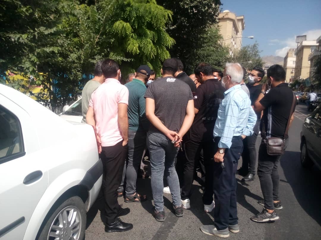 تجمع هواداران استقلال مقابل باشگاه تجمع هواداران استقلال مقابل باشگاه