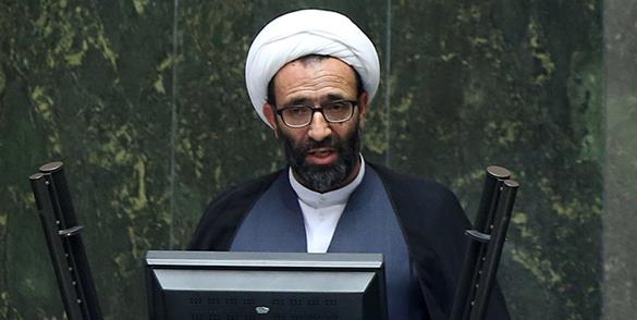 عضو هیئت رییسه مجلس: سردرگمی در بازگشایی مدارس شبه برانگیز است