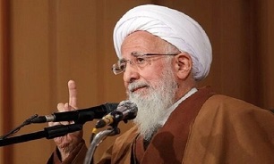 هشدار آیت الله جوادی آملی به فرانسه