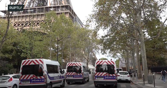 فیلم| تخلیه برج ایفل در پی تهدید به بمبگذاری فیلم| تخلیه برج ایفل در پی تهدید به بمبگذاری