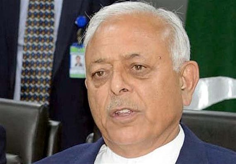 وزیر پاکستانی: نواز شریف با ۴ سفارت بیگانه در تماس است