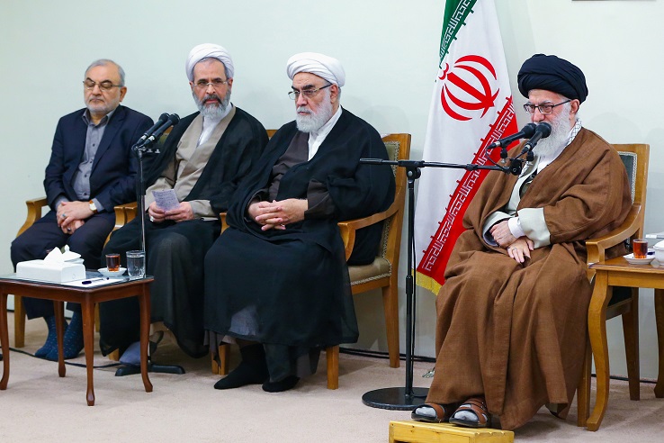 دیدار رهبر انقلاب با دستاندرکاران کنگره شهدا و ایثارگران روحانی استان قم راهپیمایی عظیم اربعین واقعاً یک پدیده الهی است
