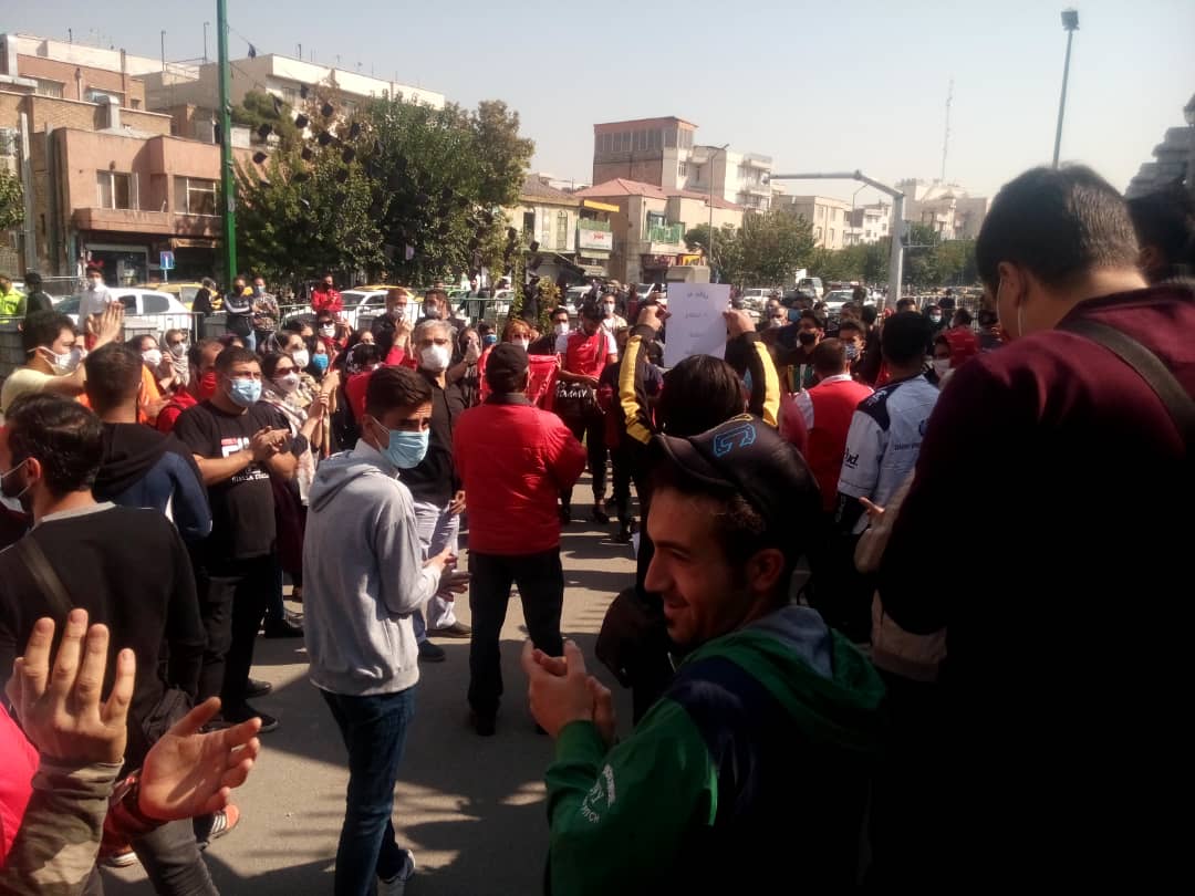 تجمع هواداران پرسپولیس مقابل مجلس شورای اسلامی + عکس تجمع هواداران پرسپولیس مقابل مجلس شورای اسلامی + عکس