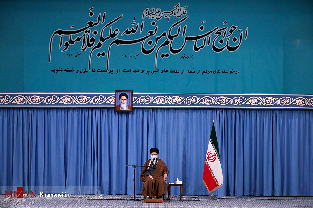 عکس| اولین دیدار در بیت رهبری پس از ۸ ماه/ برگزاری جلسه ستاد ملی مقابله با کرونا