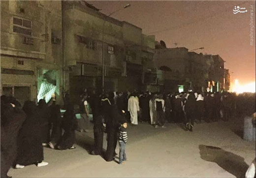 معترضان در قطیف یک اتوبوس را به آتش کشیدند + تصاویر