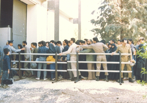 نمایشگاه کتاب، بهترین تفریح‌گاه مردم ایران در دوران جنگ