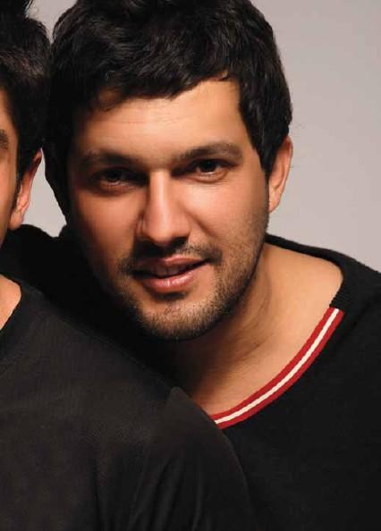 نگاهی به زندگینامه 