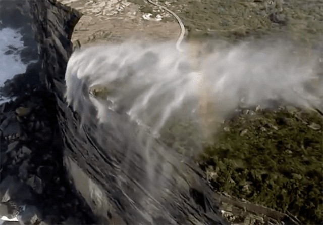 رویدادهایی عجیب در دل طبیعت! رویدادهایی عجیب در دل طبیعت!