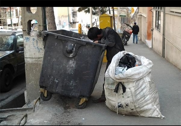 این مردها از «زباله» نان میسازند +عکس این مردها از «زباله» نان میسازند +عکس