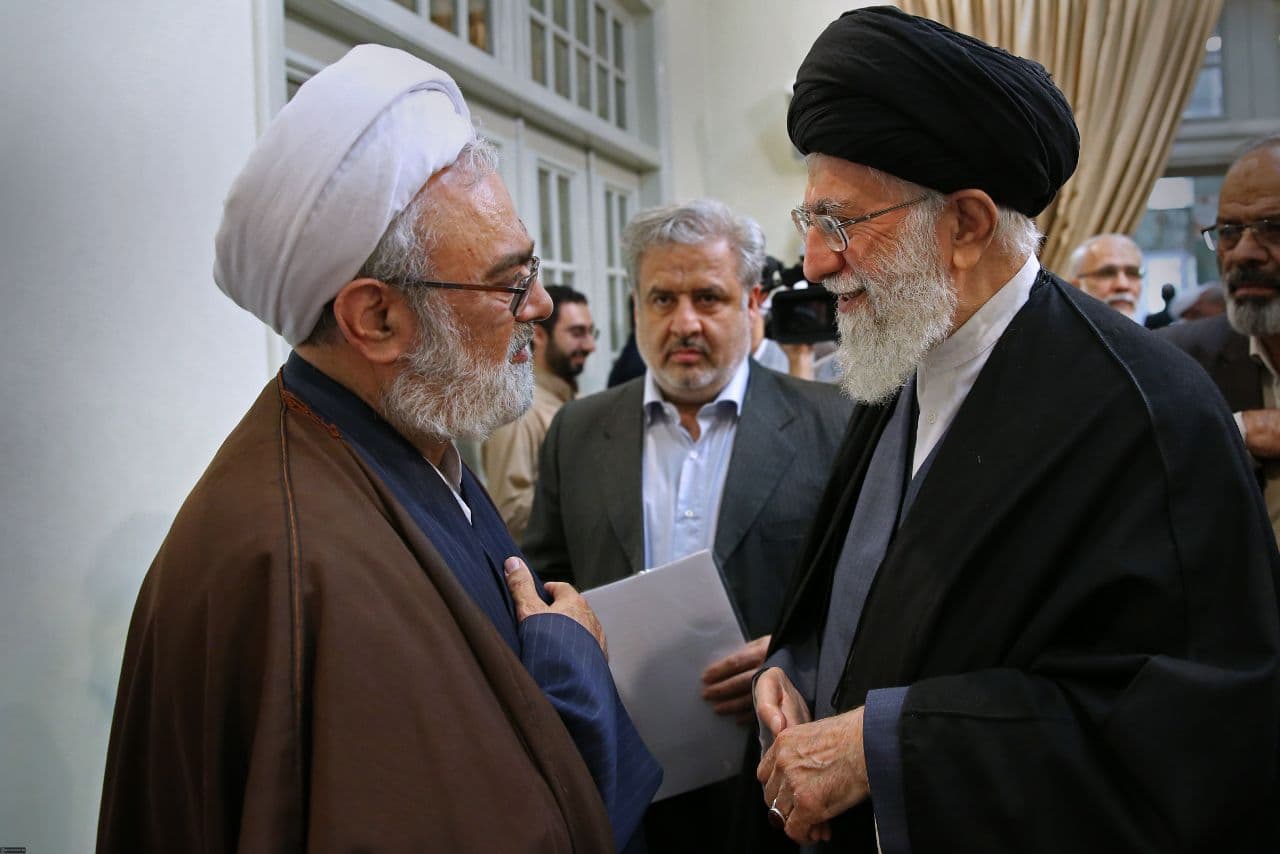 انتشار نخستینبار / تصویری از حجتالاسلام اژهئی در کنار رهبر انقلاب پیام تسلیت رهبر انقلاب درپی درگذشت حجتالاسلام جواد اژهئی