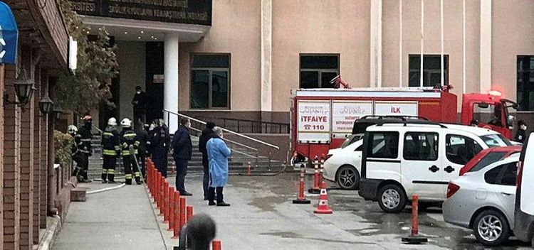انفجار در بیمارستان کروناییهای ترکیه؛ ۸ نفر کشته شدند انفجار در بیمارستان کروناییهای ترکیه؛ ۸ نفر کشته شدند