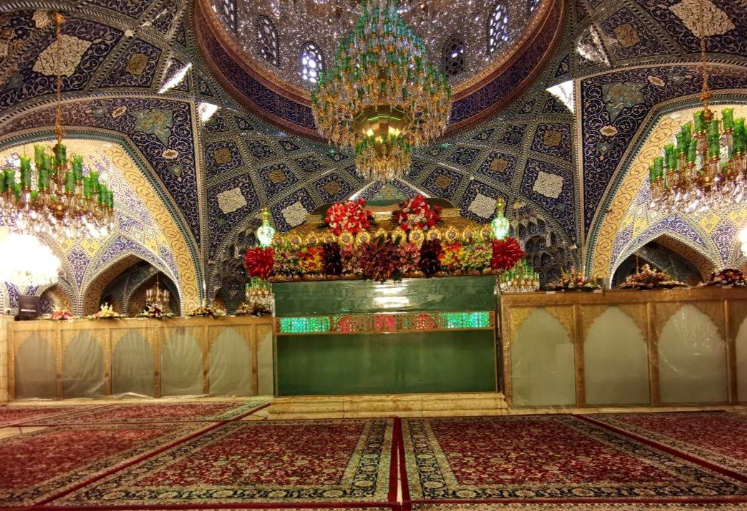 گل آرایی حرم زینب (س) به مناسبت سالروز ولادت آن حضرت +عکس و فیلم گل آرایی حرم زینب (س) به مناسبت سالروز ولادت آن حضرت +عکس و فیلم