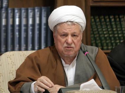 در زمان جنگ سفرهای فراوانی با روحانی به جبهه داشتیم/ رئیس‌جمهور ملاحظاتی دارد
