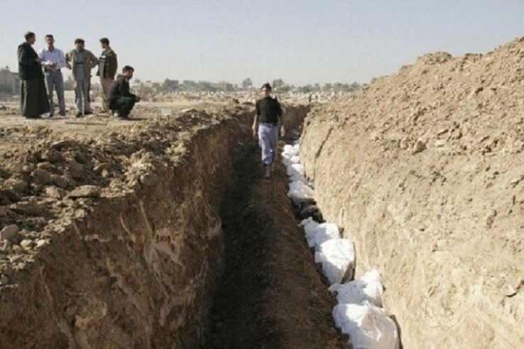 کشف یک گور دسته جمعی با ۴۰۰ جسد در شمال عراق کشف یک گور دسته جمعی با ۴۰۰ جسد در شمال عراق