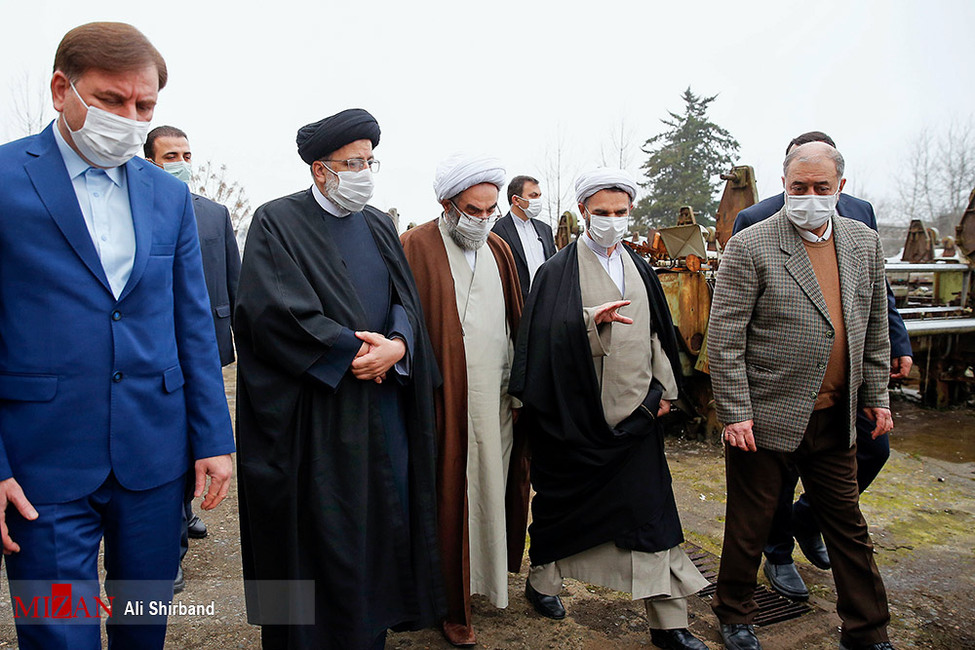 دستور آیت الله رئیسی برای تحت تعقیب قرار گرفتن فردی که کارخانه صنایع پوشش ایران را تخریب کرد/ نماینده کارگران: در صورت راه اندازی کارخانه صنایع پوشش ایران برای ۳ تا ۴ هزار نفر کارآفرینی خواهد شد دستور آیت الله رئیسی برای تحت تعقیب قرار گرفتن فردی که کارخانه صنایع پوشش ایران را تخریب کرد/ نماینده کارگران: در صورت راه اندازی کارخانه صنایع پوشش ایران برای ۳ تا ۴ هزار نفر کارآفرینی خواهد شد