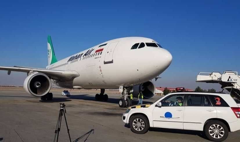 نخستین تصویر از هواپیمای حامل واکسن کرونا در فرودگاه امام خمینی (ره) نخستین تصویر از هواپیمای حامل واکسن کرونا در فرودگاه امام خمینی (ره)