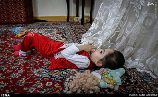 دختری که بدنش سم تولید می‌کند