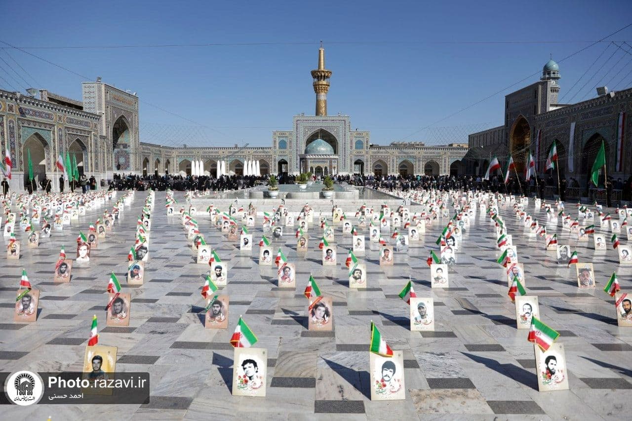 جانمایی تصاویر ۲۰۰۰ شهید انقلاب اسلامی در صحن جمهوری اسلامیحرم رضوی همزمان با یوم الله ۲۲ بهمن بهمن تماشایی ۴۲؛ متفاوت و ویژه/ راهپیمایی نمادین یومالله ۲۲ بهمن + فیلم، تصاویر و حاشیهها