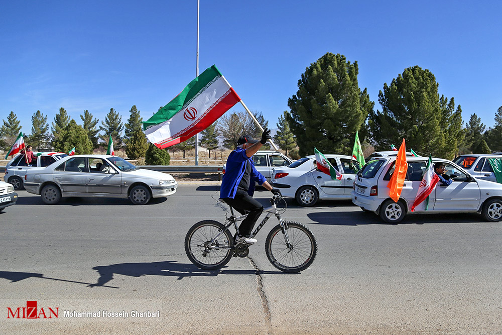 کودکان نسل ششم انقلاب هم در میدان بودند +عکس