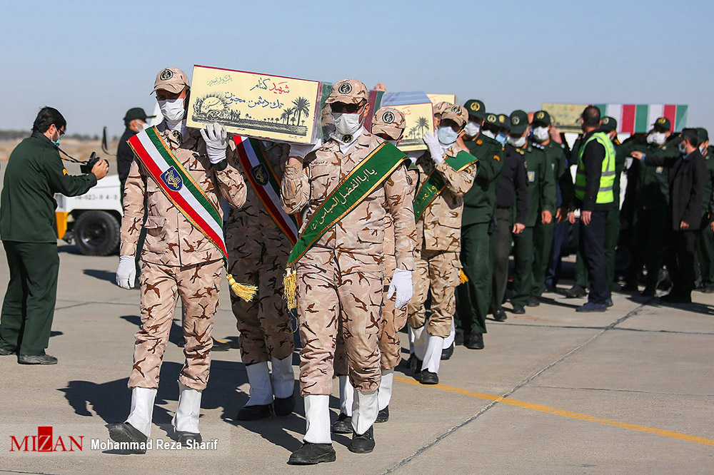 ورود پیکر مطهر پنج شهید گمنام تازه تفحص شده دفاع مقدس به اصفهان + تصاویر ورود پیکر مطهر پنج شهید گمنام تازه تفحص شده دفاع مقدس به اصفهان + تصاویر