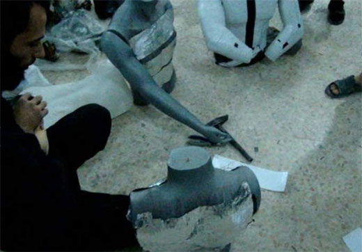 رونمایی از خودروی بمبگذاریشده بیسرنشین داعش + تصاویر رونمایی از خودروی بمبگذاریشده بیسرنشین داعش + تصاویر