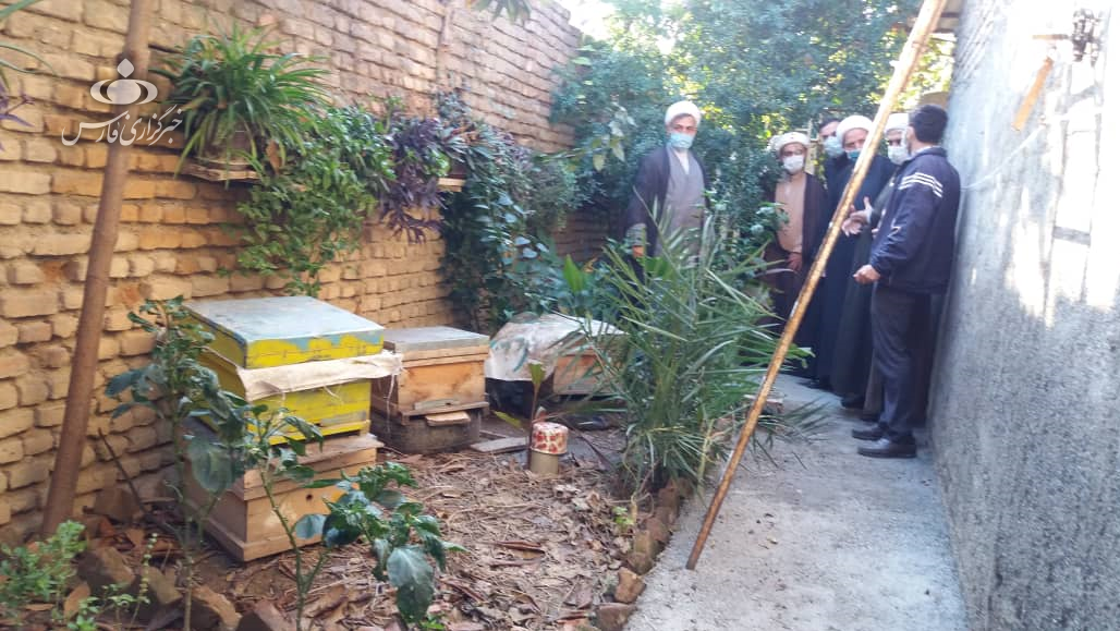 طلبه جوانی که ۱۵۰۰ نفر را مشغول به کار کرد +عکس طلبه جوانی که ۱۵۰۰ نفر را مشغول به کار کرد +عکس