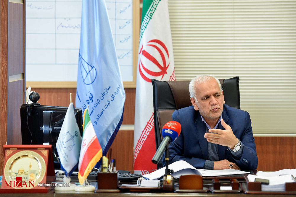 صدور اسناد مالکیت برای ۳۰۰ هزار هکتار از اراضی ملی در استان تهران طی سال ۹۹/ وصول ۸ هزار میلیارد مطالبات بانکی / رشد ۳۰۰ درصدی مختومه کردن پرونده‌ها