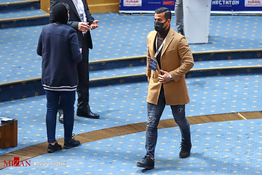 گزارش لحظه به لحظه از انتخابات فدراسیون فوتبال؛ رئیس و ۴ عضو هیئت رئیسه مشخص شدند/ جلسه مشترک مدیران سرخابی با عزیزی‌خادم