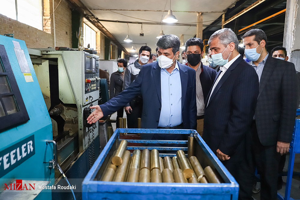 دادستان تهران: برخورد با مفاسد اقتصادی نباید منتهی به بیکار شدن حتی یک نفر از کارگران شود