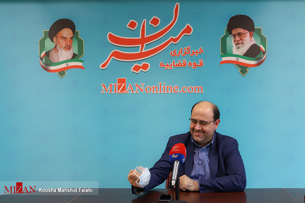 کاهش تخلفات در میان وکلا/ماجرای برخورد با وکیلی که در شبکه‌های اجتماعی تبلیغ وکالت تضمینی می‌کرد/طرح ادعای کذب در مورد پرونده‌ها از سوی وکلا در شبکه‌های اجتماعی تخلف است