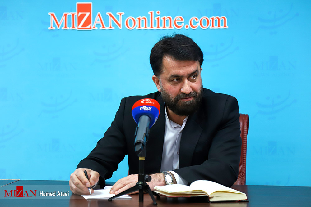 اشتغال ۲ هزار و ۱۸۶ نفر در واحد‌های تولیدی تاکستان در نتیجه مساعدت‌های قضایی/ بررسی مشکلات ۱۰۴ واحد تولیدی نیمه تعطیل